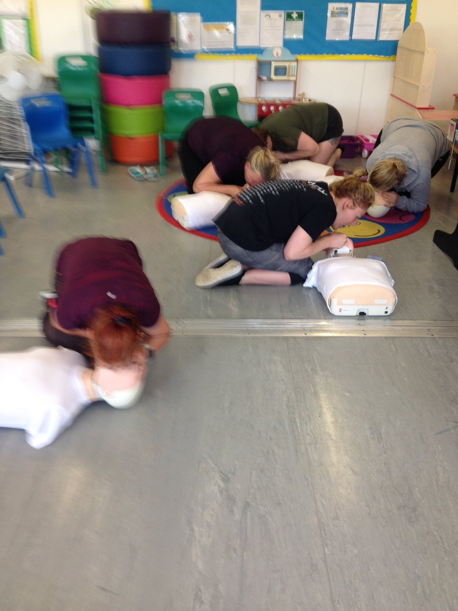 AssuredTC's tweet photo. Great afternoon in Dunstable with the swim teachers at Ardley Sharks completing a NRASTC #lifeskills #safeswimming #ardleysharks https://t.co/dbz9RXeQlv