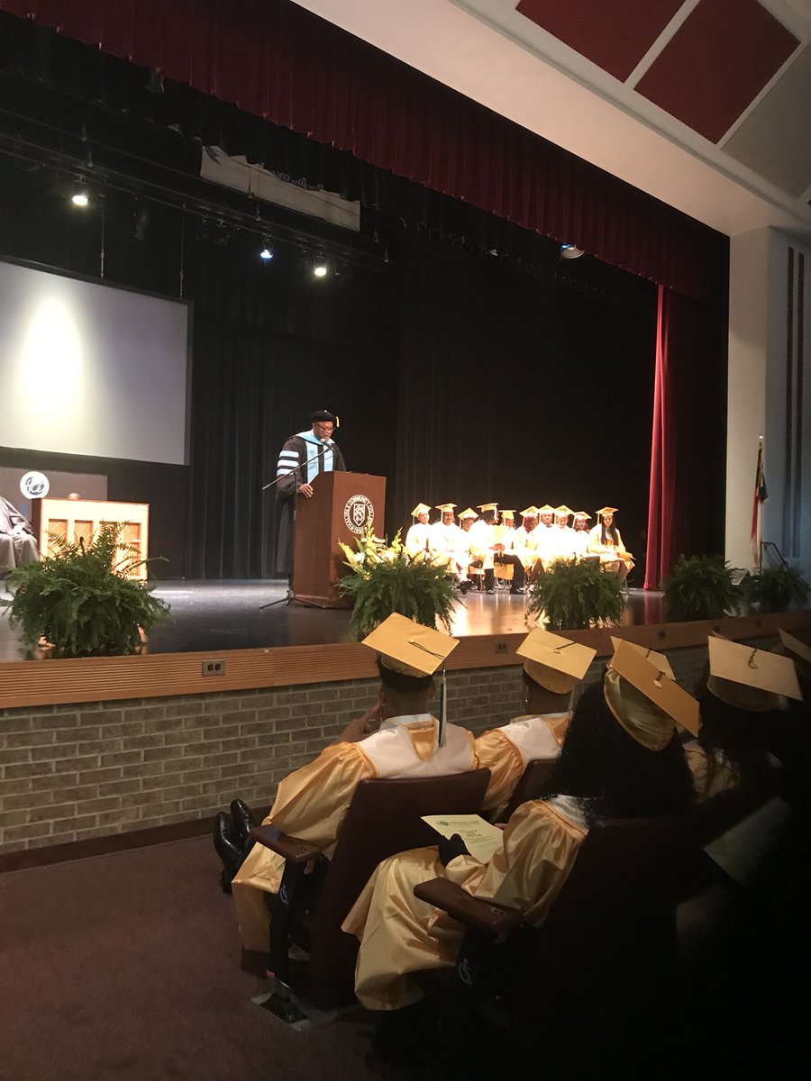 HalifaxRise's tweet photo. Southeast Collegiate Prep Academy graduation Day!! Today is golden!! Congratulations Trojans!! “Class of 2018” @HalifaxRise @SoutheastColle1 https://t.co/jmlSIY6U3B