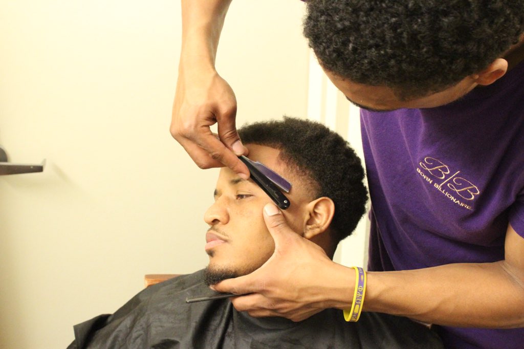 Qlipper_Que's tweet photo. #DaAveEffect #barberlife #barbershopconnect #nba #GOAT Iβm still working to get better π―ππ½π https://t.co/W1rOytBRN0