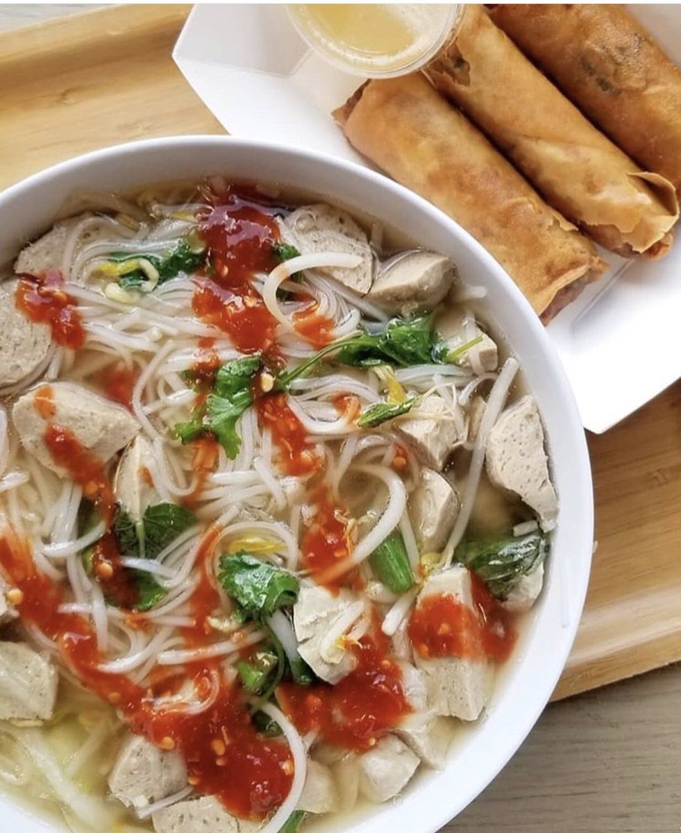 Weekend vibes ✌🏽🍜 #61pho #mamamaieggrolls 📷 @spiffycolumbus