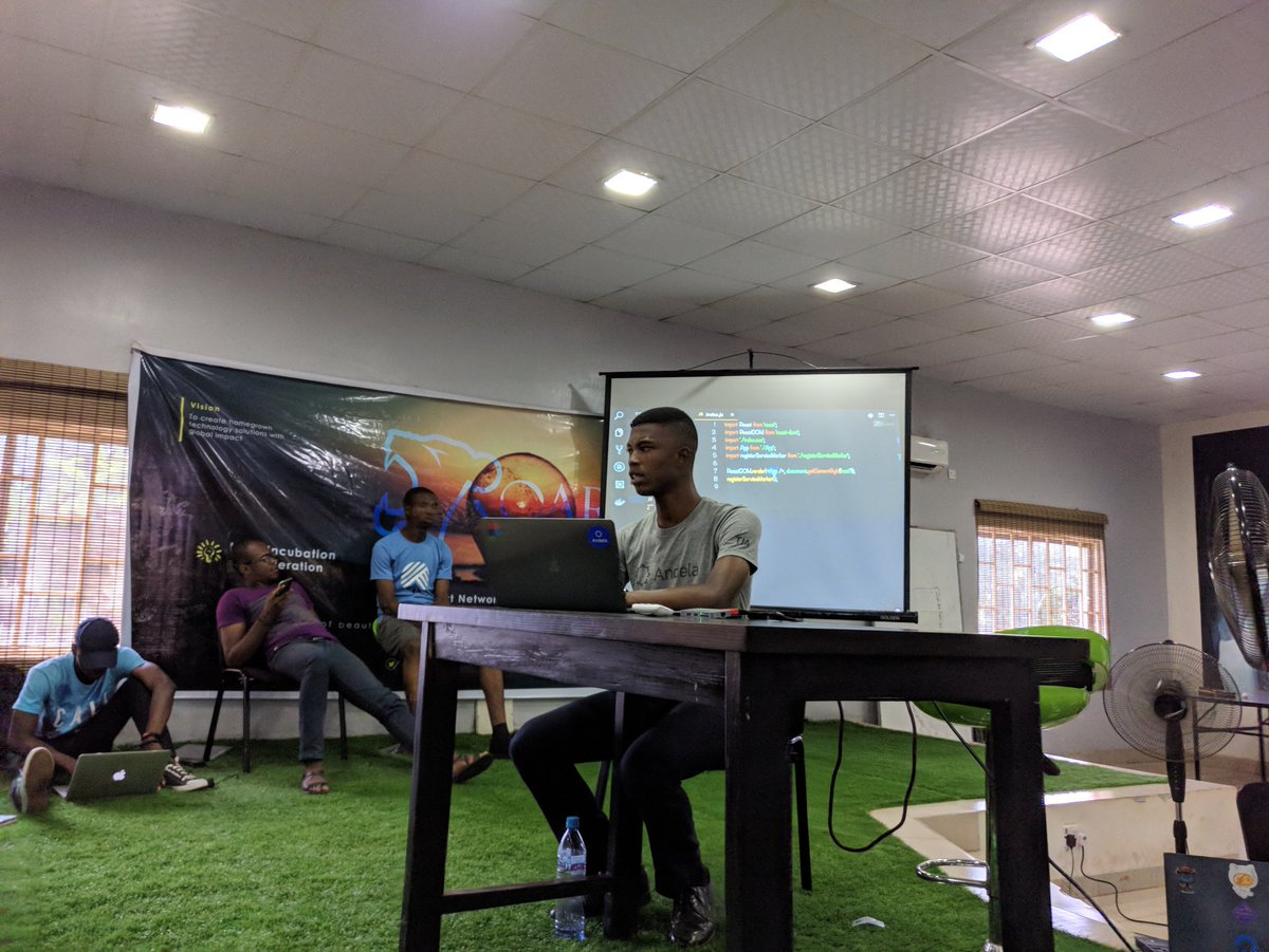 forLoopUNN's tweet photo. #hacktheDen #forloopUNN
Front end session...
@forLoopUNN @forloopCampuses @forLoopNigeria @theflutterwave @forLoopAfrica https://t.co/whYLzO1Gjj