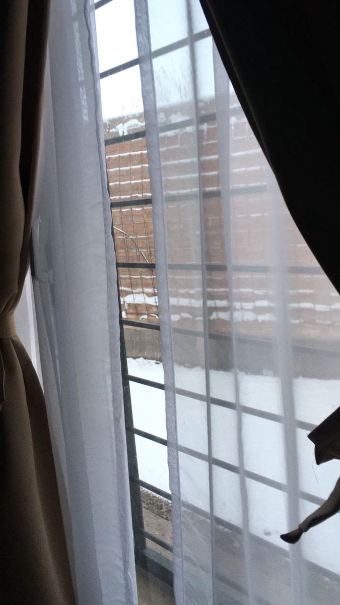 herexkhea's tweet photo. ESTA NEVANDO 🤤❄ https://t.co/8xiNDrr4PO