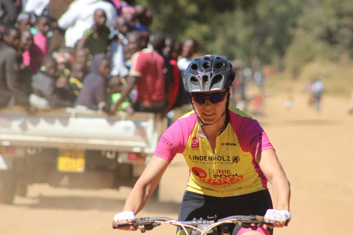 PlanMalawi's tweet photo. After a long and tiresome cycle up and down the hills in Ntchisi yesterday, the cyclist are now on a relatively easy ride to Mtunthama, Kasungu through Malomo. ETA 16:00. #CycleForPlan #EndChildMarriage #GirlsFirst #Malawi https://t.co/OLRSbMoLdZ