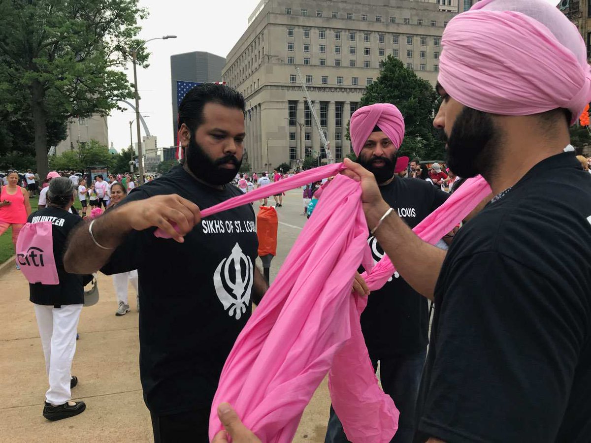 KomenMissouri's tweet image. Members of the Sikh Study Circle of St. Louis, including @yparmar04, demonstrate how to tie a turban at #KomenSTLrace.
#KomenMissouri #MorethanPink