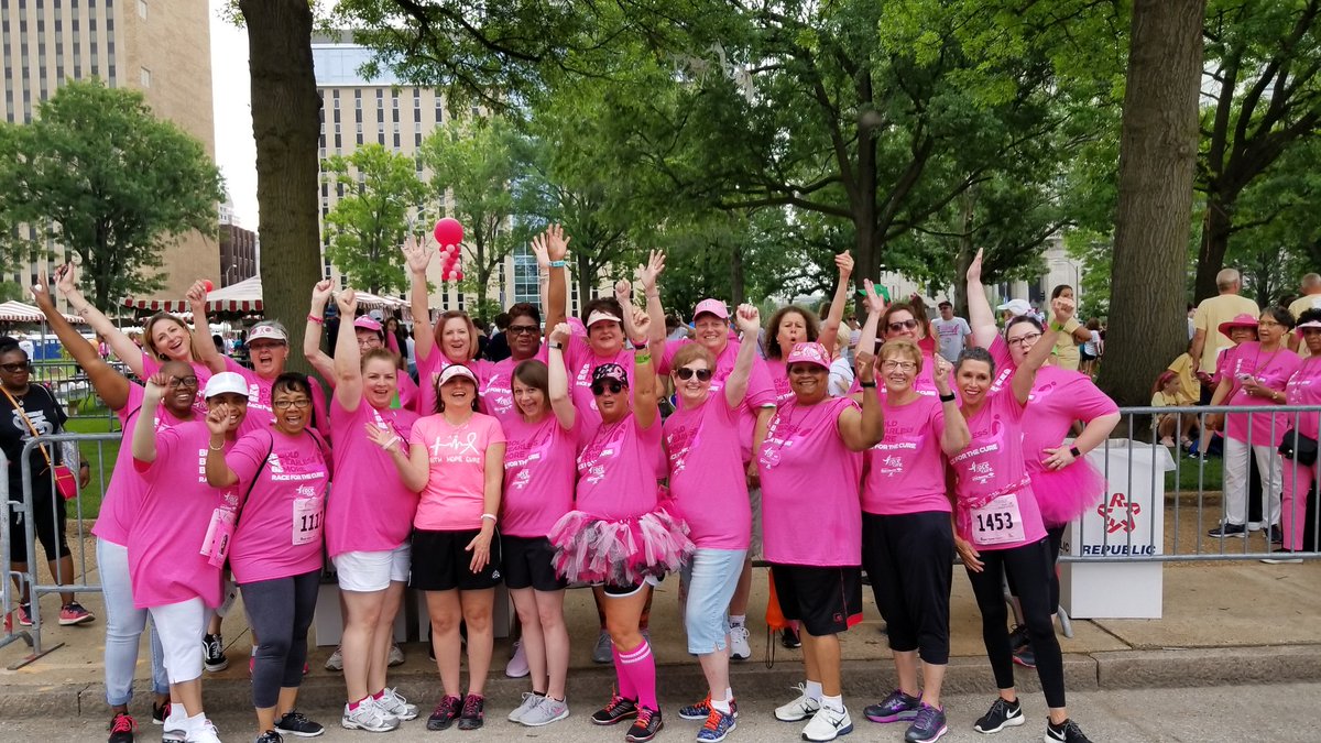 mercysaintlouis's tweet image. Such a great morning for the inspirational Survivor Procession and the honorary chairs representing 20 years of the Race in STL. #KomenMissouri
#KomenSTL20
#KomenSTLRace
#MorethanPink
#BreastCancerAwareness