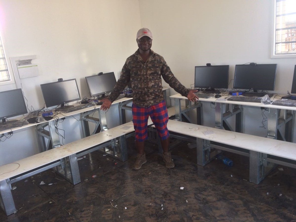 Energy4Impact's tweet photo. Crown Agents are building refugees’ skills and providing vital services to local entrepreneurs in Kakuma camp through their Solar ICT and Learning Hub #TEDxKakumaCamp #MovingEnergy. https://t.co/6K35fBB9hV