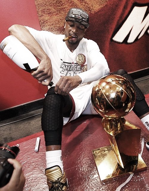 CardosoJuanky's tweet photo. Hot Take: LeBron James returns to Miami after the Heat trade for Kawhi Leonard and sign Paul George. Dwyane Wade comes back another year and has a dramatic Game 7 performance of 25/5/5 helping the Miami Heat defeat the defending back to back champion Golden State Warriors. https://t.co/CWSWJuQDzr