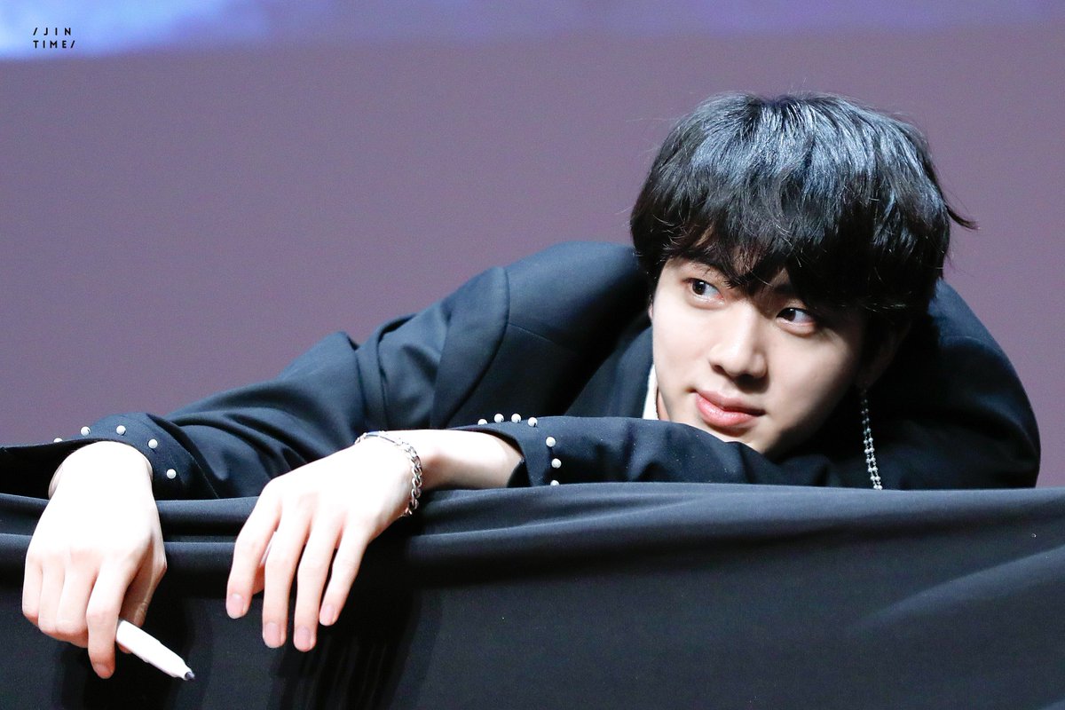 _Jintime's tweet photo. 180607 #JIN
@BTS_twt #방탄소년단 #석진 #BTS https://t.co/4iiaZBkNM8