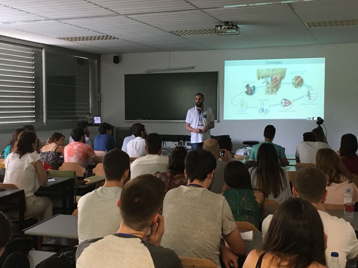 OMTSpain's tweet photo. Andoni Carrasco @AndoniCUribarre nos muestra en su workshop las últimas novedades en la evaluación y tratamiento omt en pacientes con mareo cervicogénico #IIICONGRESOOMT #20yearsofomt https://t.co/pNHHRe3lr9