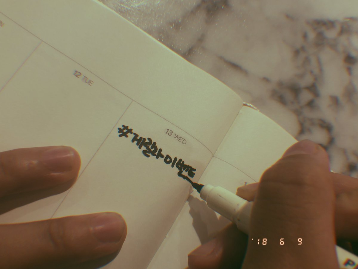 park_doyoung's tweet photo. 안녕하세요! 
스케이트 선수 박도영입니다.
아무 것도 아니었던 저에게 보내주셨던 
많은 사랑과 행복들을 보답하기 위해
작은 이벤트를 준비했습니다 ☺️
#한성대입구역 #코카카페 에서
일일 알바생으로 알바를 합니다❗️

이벤트 참여에 대한 자세한 사항은
사진을 참고 해 주세요!
#추첨이벤트 https://t.co/YtbuTnIaaD
