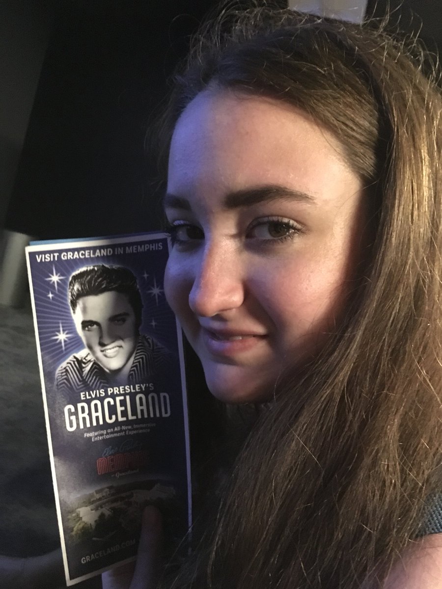 helloitsgracev's tweet photo. Do you think @miriammindel had fun at Graceland? https://t.co/sOWfxJZBP2