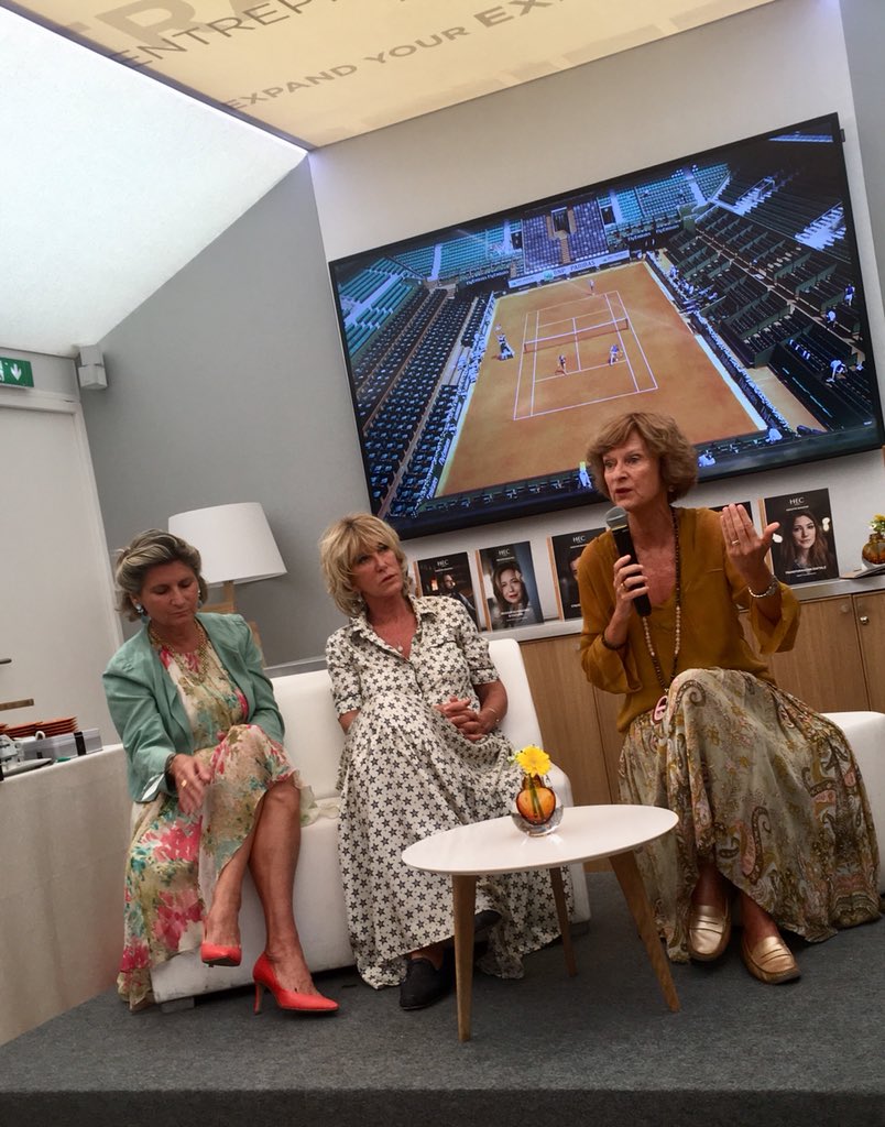 HECParisExecEd's tweet photo. Les lois font progresser #femmes -#hommes. Mais malgré cela, les inégalités salariales persistent - Mireille Faugère, Conseillère maître à la cours des comptes #parité #HECRG18 🎾#rolandgarros https://t.co/3UR7AqRXKt