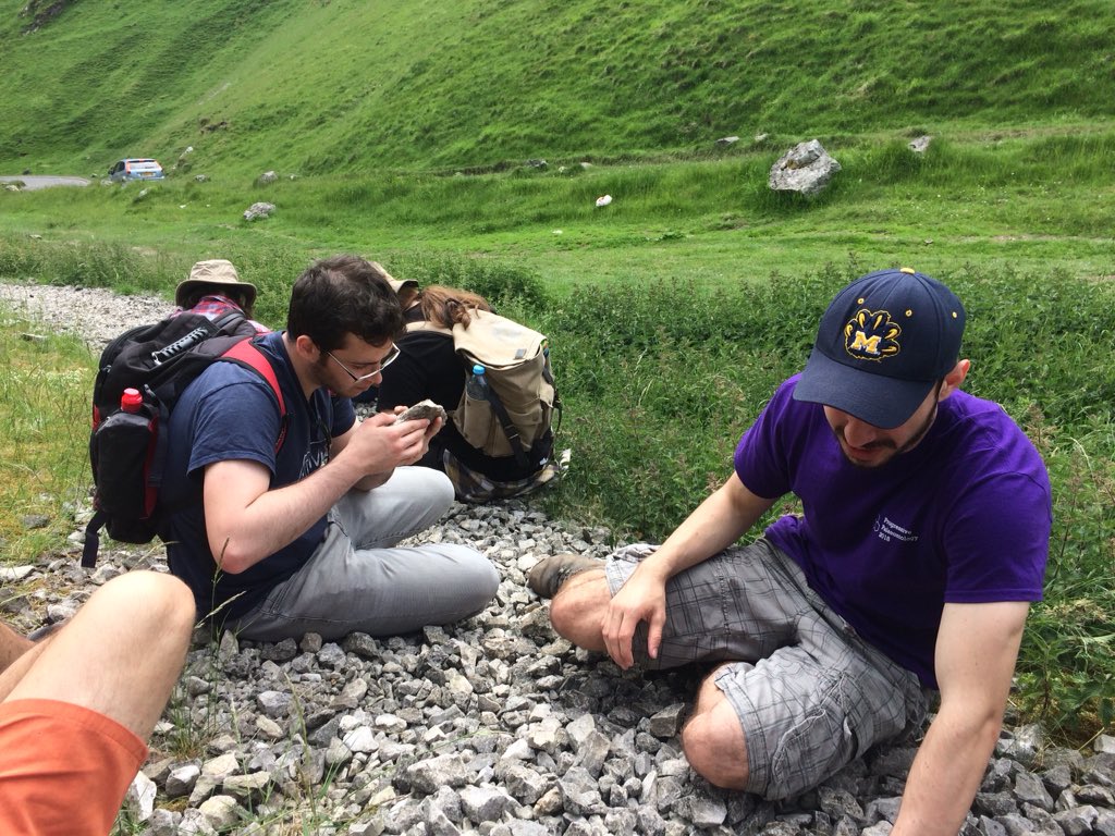 progpal2018's tweet photo. Glorious weather for our Peak District #ProgPal2018 field trip https://t.co/jrMIBRYzFF