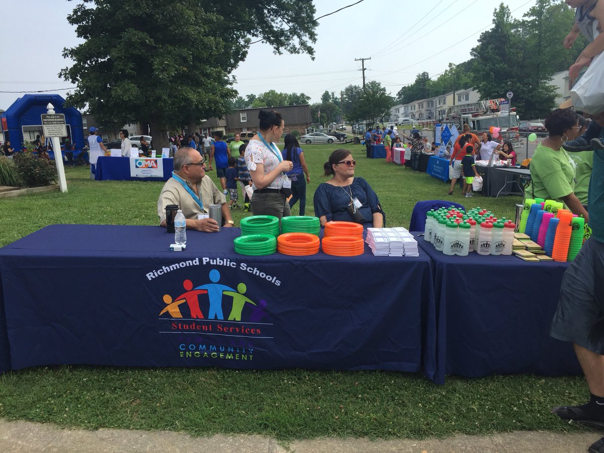 RPS_CCSS's tweet image. We are here at Southwood for our 3rd annual Family Fun day. There are plenty of things to do. Come have fun with us. @RPS_Schools