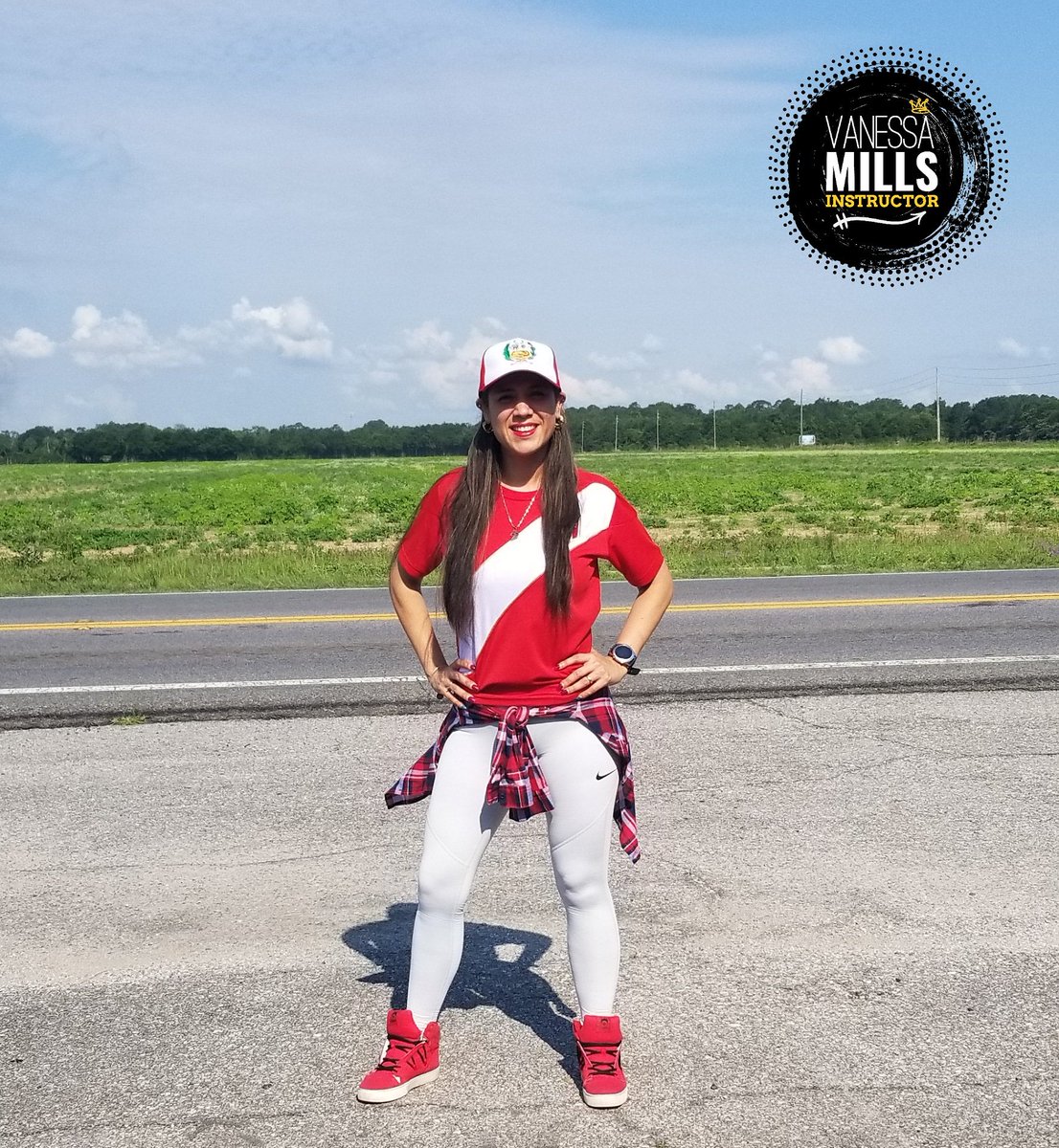 vaquita81's tweet photo. Proudly wearing my colors to cheer my team. Let's Go Perú 🇵🇪🎉⚽️ #Somos1 #peruviangirl #VamosPeru #unidosperu #proudTobePeruvian @PeruviansUnited https://t.co/fVSRbePZMX