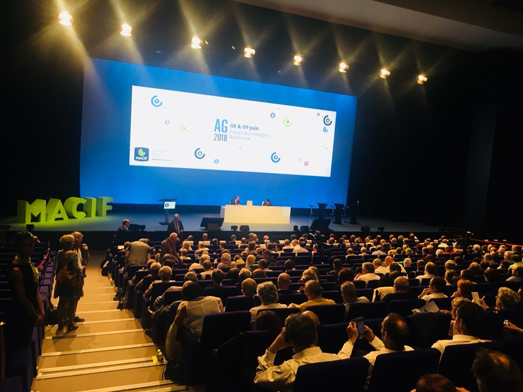 AmoreAmelie's tweet photo. Assemblée Générale #Macif / des projets innovants, des valeurs mutualistes fortes et réaffirmées #ESS #Aesio 
En compagnie de nos fabuleux skippers du #groupemacif #francoisgabart &amp; #charliedalin https://t.co/1Oz0VTg3Lb