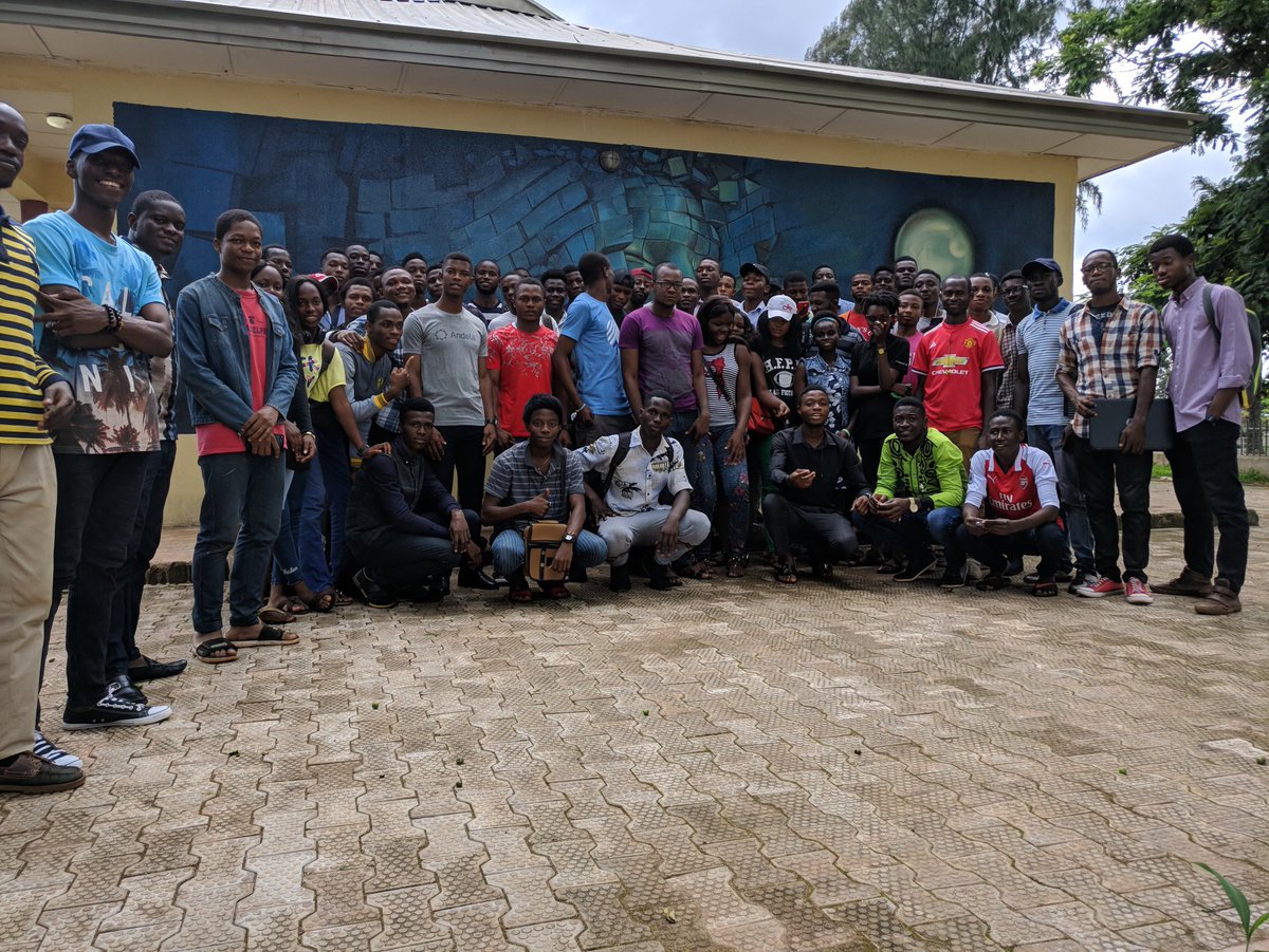 forLoopUNN's tweet photo. It's been an exciting time learning how to build stuff.
#forloopUNN #Hacktheden https://t.co/VU3kPOD3Kv