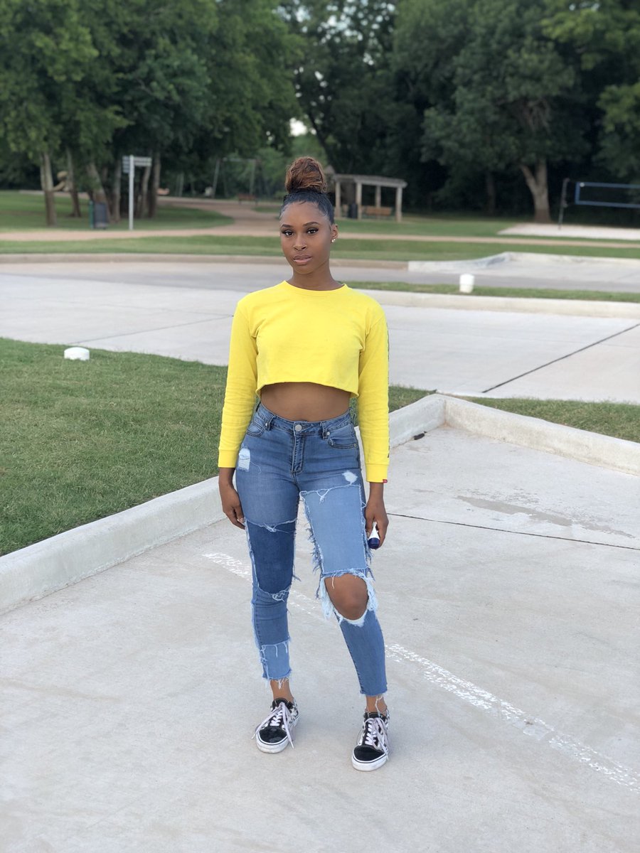 _kaylannnnn_'s tweet photo. 🐝🐝🐝🐝🐝 https://t.co/JeZMoarNqx