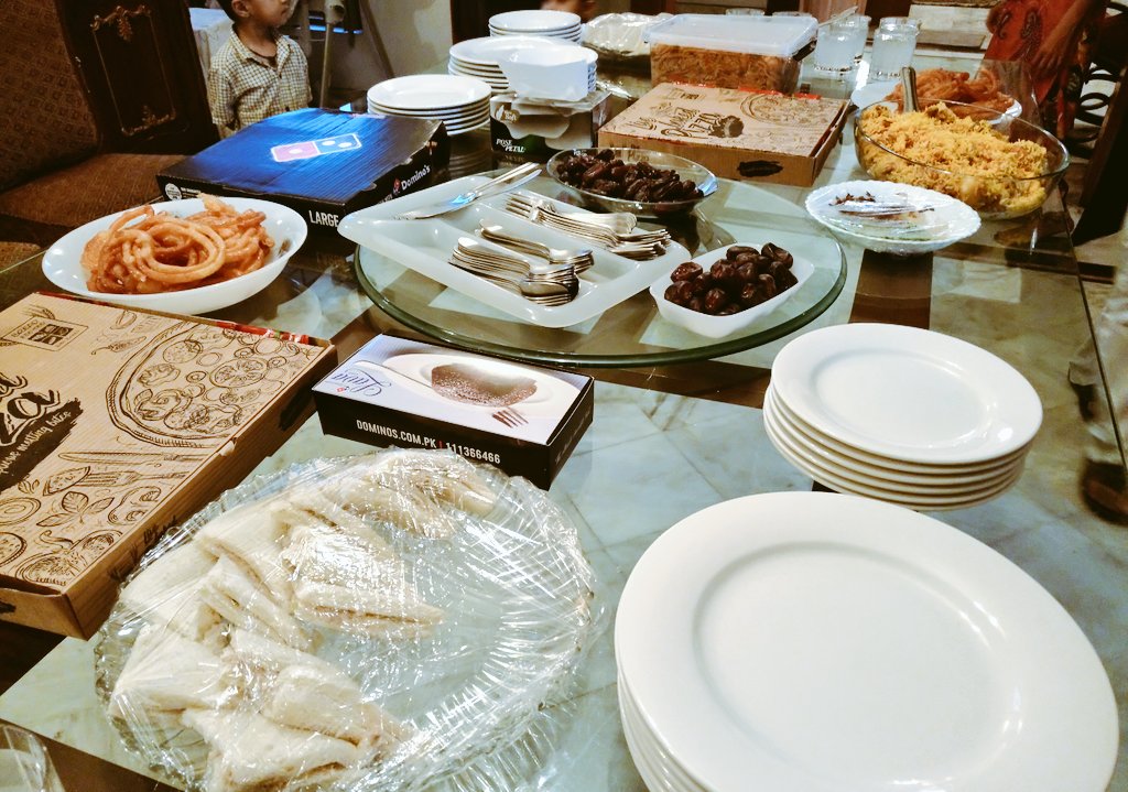 DesiMountaineer's tweet photo. ون ڈش افتار کا بھی اپنا ہی مزا ہے 😋😍

#ShareYourMeal #ramadan #Pakistan #OneDishParty
#رمضان #پاکستان #افتار https://t.co/BD1uUZGLqL
