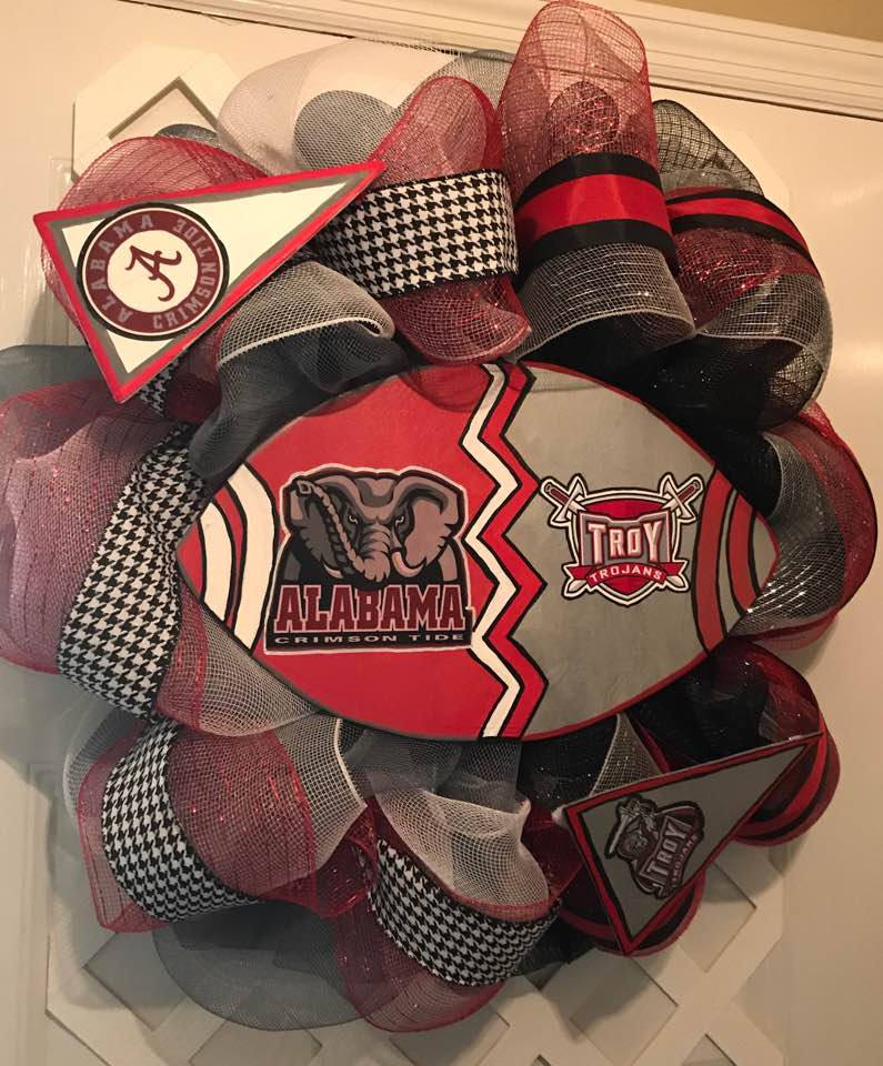 lmcook30's tweet photo. Alabama Crimson Tide &Troy Trojans House Divided Wreath
We do ANY Sport & Team Combo https://t.co/SH3LRqKBG5 #craftychaching #etsymnttm #atetsyrt #etsytmt #kitsch #emnttm #craftshout #etsyteamunity #etsymnt #RollTide #TroyTojans #HouseDivided #CrimsonTide #OneTroy #EtsyRT #Etsy https://t.co/CPuteYgvkN
