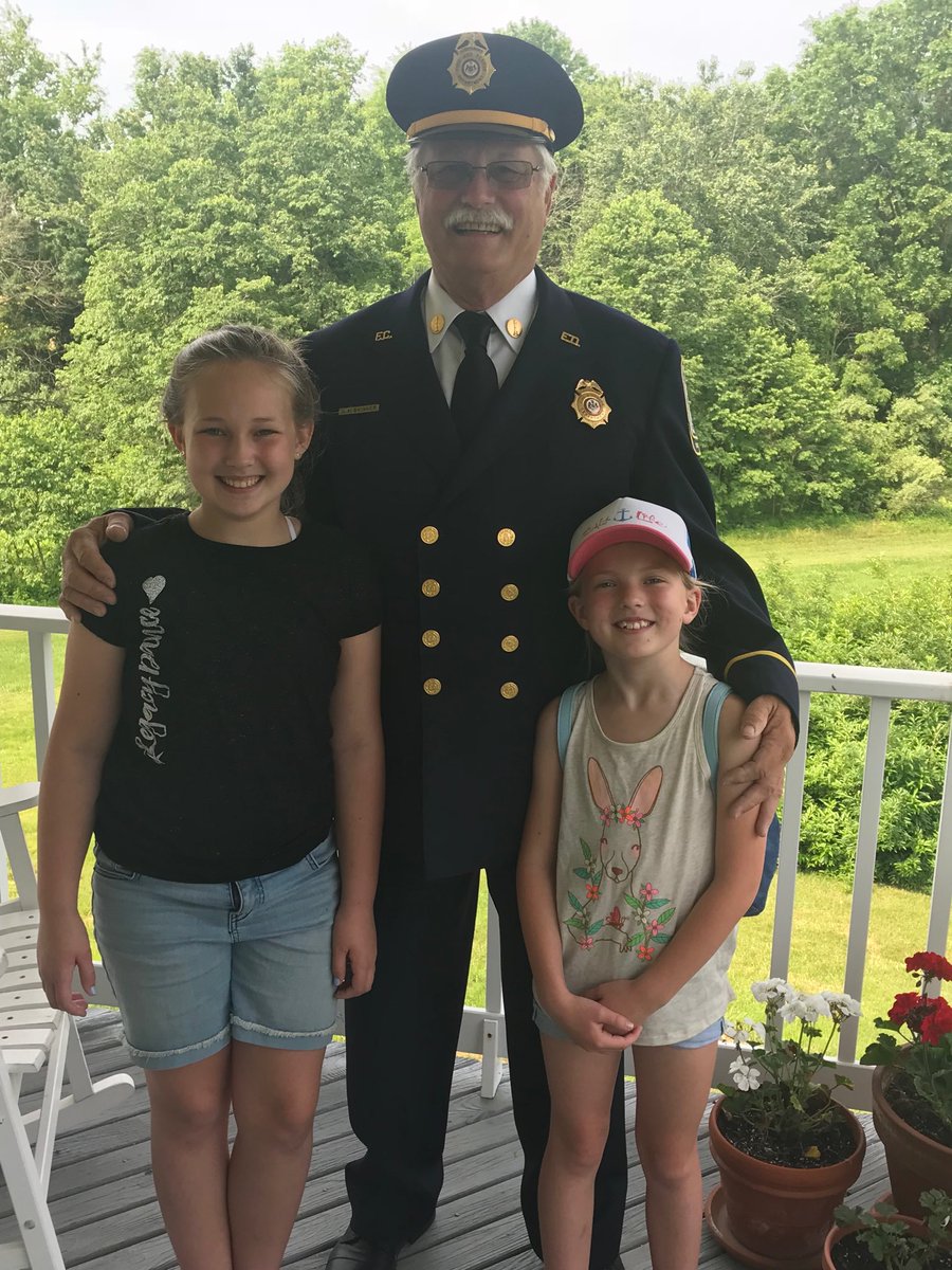 CherishSkinker's tweet photo. Proud of our Papa! #FavoriteFirefighter #32YearsOfService #Pallbearer @ffxfirerescue https://t.co/8qI40FPaBD