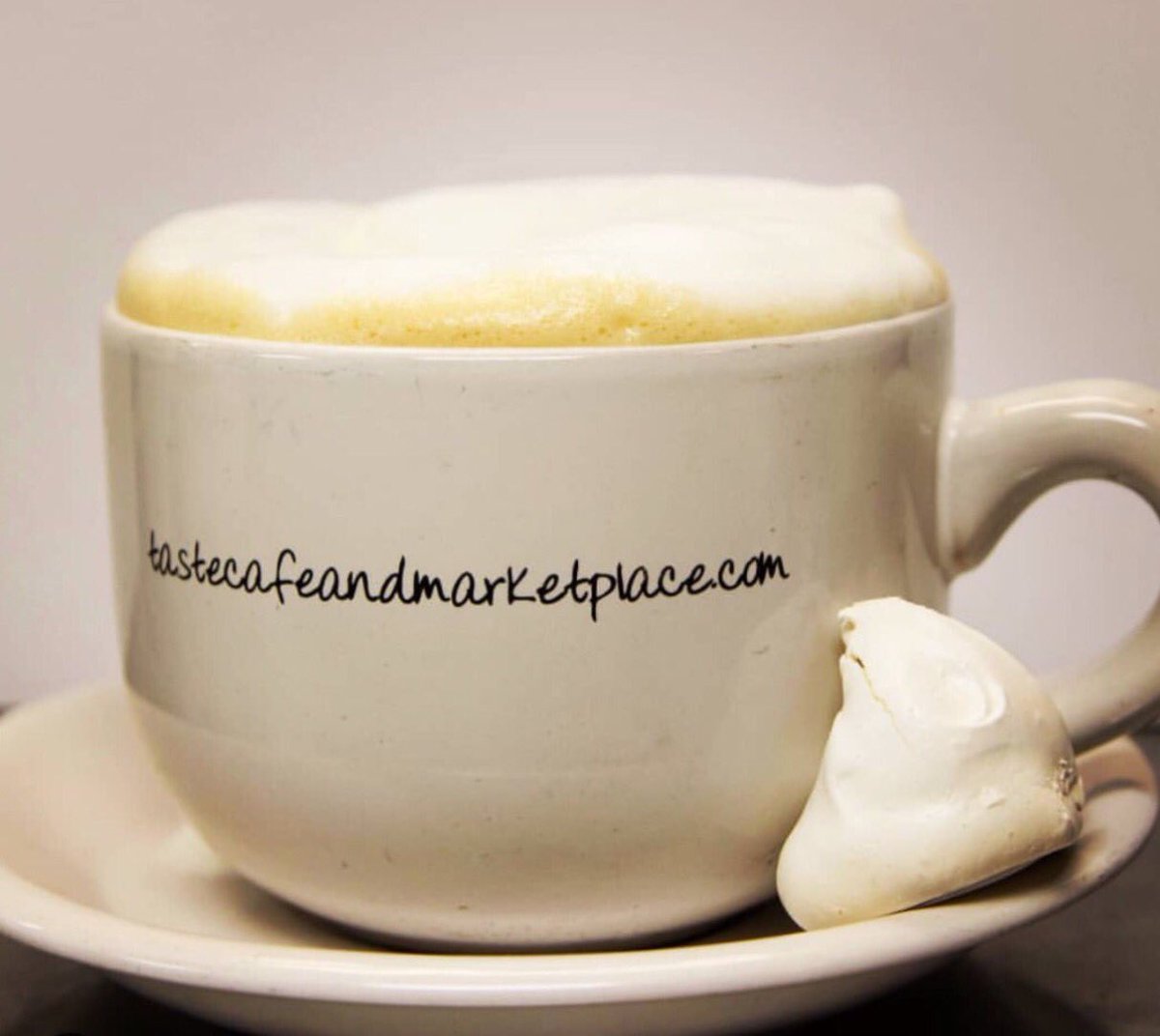 Saturday coffee breaks make weekends epic. #fluffy #cappuccino #merengue <a href="/tastecafeindy/">tastecafeindy</a>