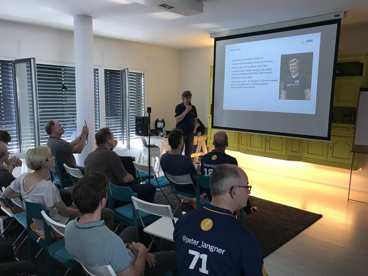 laurensvanrijn's tweet image. @TheRealTier talking about #HANA #sitHH