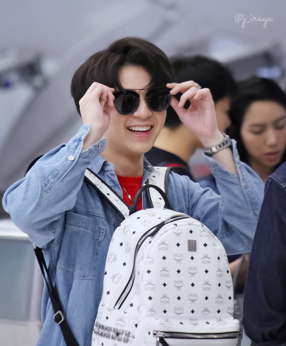 ismysunflowerrr's tweet photo. เดินทางปลอดภัยน้าา~~
#บาสเด็กอ้วนที่แท้จริง https://t.co/J5n7ErVK4X