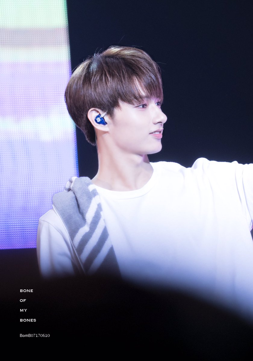 Kari_Dragneel's tweet photo. Happy birthday my baby ๐
#HappyJunDay #HappyBirthdayJun #Junday #PrinceOfChina @pledis_17 https://t.co/7bZUjGWKuF