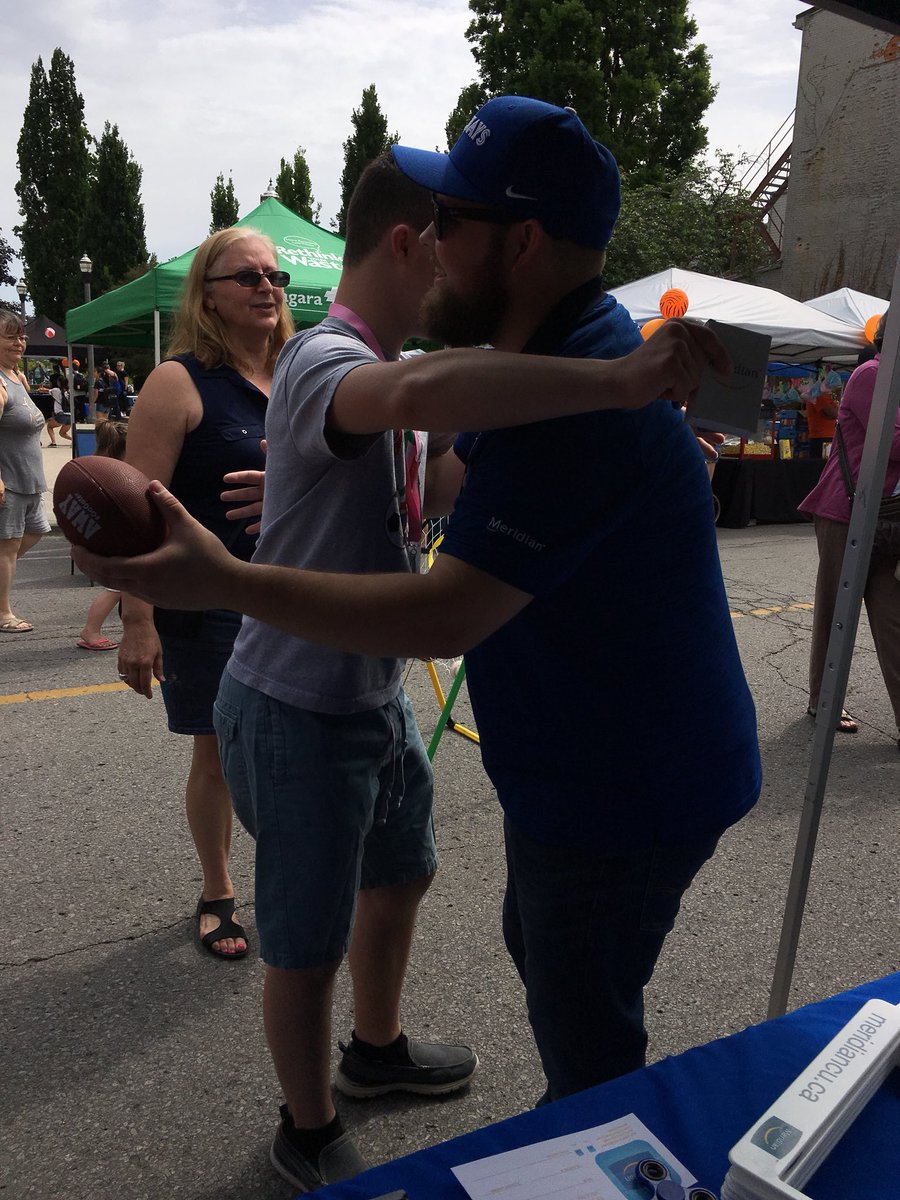 ashperteet's tweet photo. And we have a winner! St. Catharines #poweringupstreetfest #fibau18 @MeridianCU https://t.co/nDjN7o0L5U