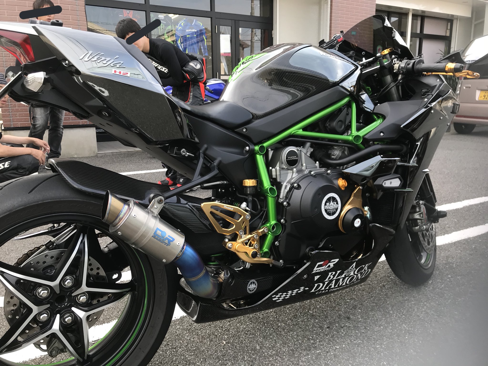 ギアチェンジワールド Twitterissa レーシングスーツはレプリカバイク レーシングスーツは膝スリ レーシングスーツは上手い人 そんな風に思ってはいませんか 人生の99 は思い込みです 変わりたい人 今すぐ変わりたい人 お店で会いましょう T Co