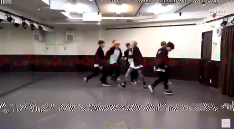 DfQkBbFXcAEfts6?format=jpg&name=900x900