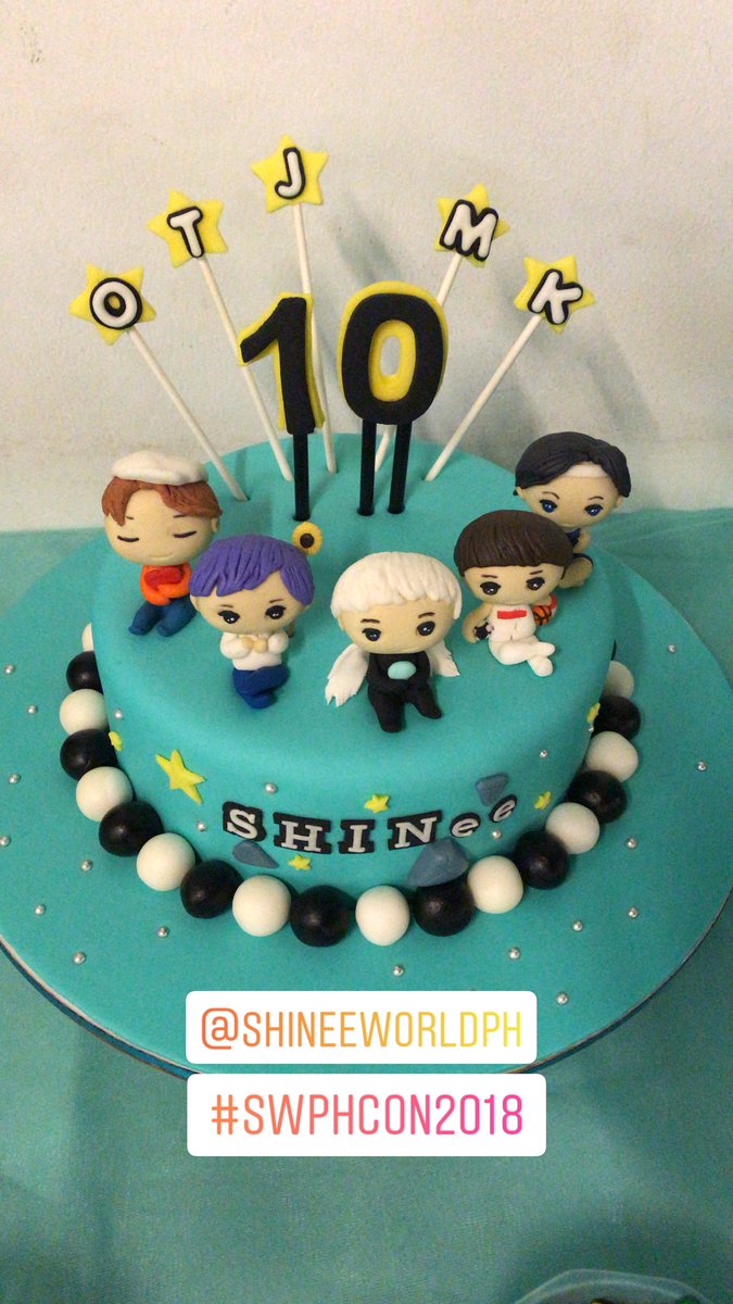 ohohjhen's tweet photo. 💎SHINee’s 10th Anniversary Special💎
✨A Shinin’ Decade✨
“Even if I’m given 525 lifetimes I’d still choose YOU”😘👑😍

#SHINee10thAnniversary⁠ ⁠
#SWPHCON2018 
#05252018
#SHINeeWorldPH
#SHAWOL
#SHINee https://t.co/ZsCncR23DG