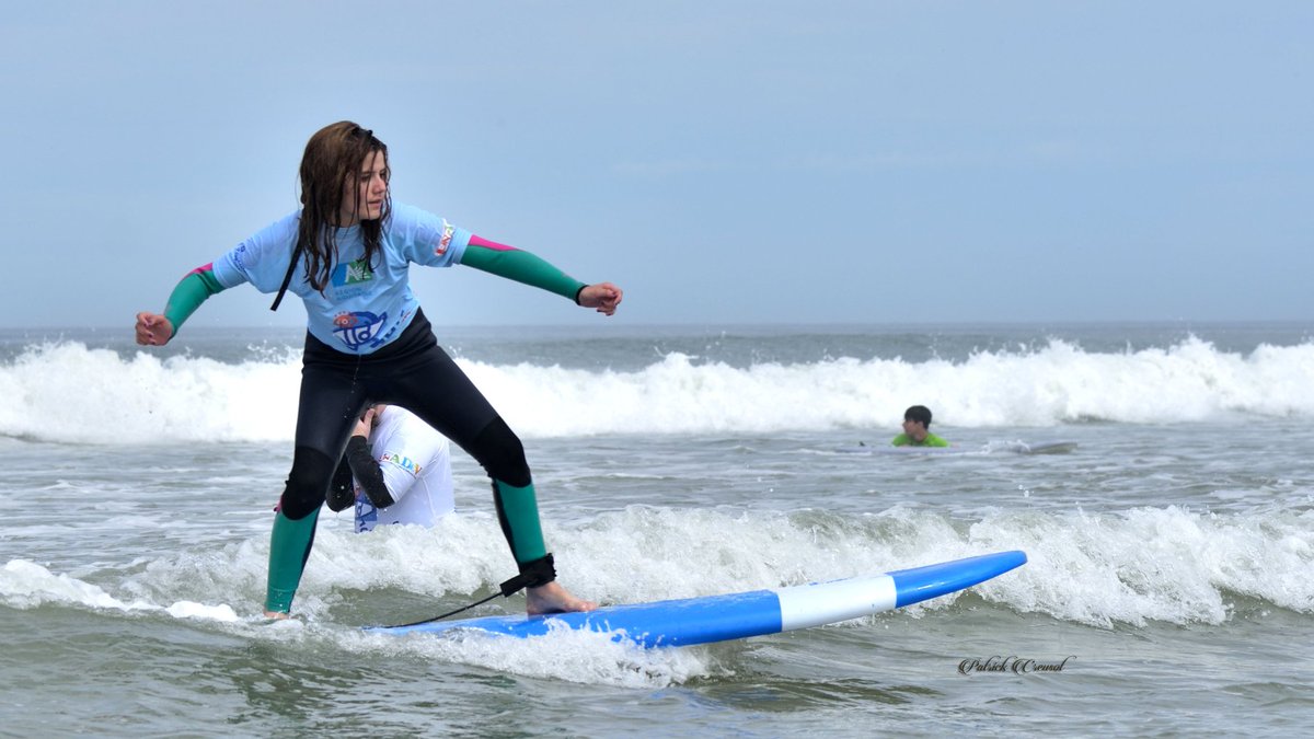 SeeSurf33's tweet image. 1ère journée See Surf 2018 :  De l'émotion à l'état pur !

Plus de 60 SeeSurfeurs &amp;amp; nos super bénévoles dans les vagues de @villelacanau dimanche dernier. Merci !!!
RDV le 2 juillet !

#dv #SeeSurf #malvoyant #nonvoyant #surf #BlindSurf