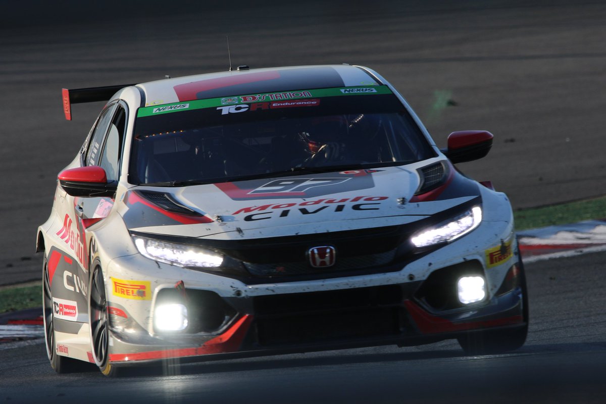 くに Fuji 24h Super Tec Modulo Racing With Dome Modulo Civic Tcr S耐 富士24時間