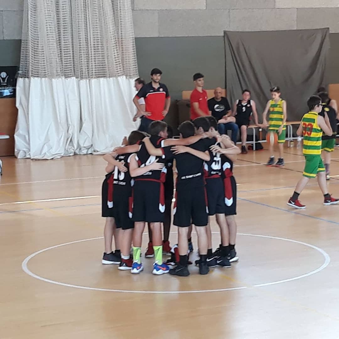 UESC_SantCugat's tweet photo. A LA FINAL!!! 🎉 UESC PREINFANTIL NEGRE MASCULÍ 55 🆚️ 35 CREU ALTA SABADELL!! Demà 12:30 la gran final contra el guanyador de l'altre semifinal Minguella - Pare Claret!! SOM-HI NOIS!! MOLTA FORÇA!! #infoUESC #SOMUESC @cescsenpau @totsantcugat @ajsantcugat @sant https://t.co/aEfYEMsev3