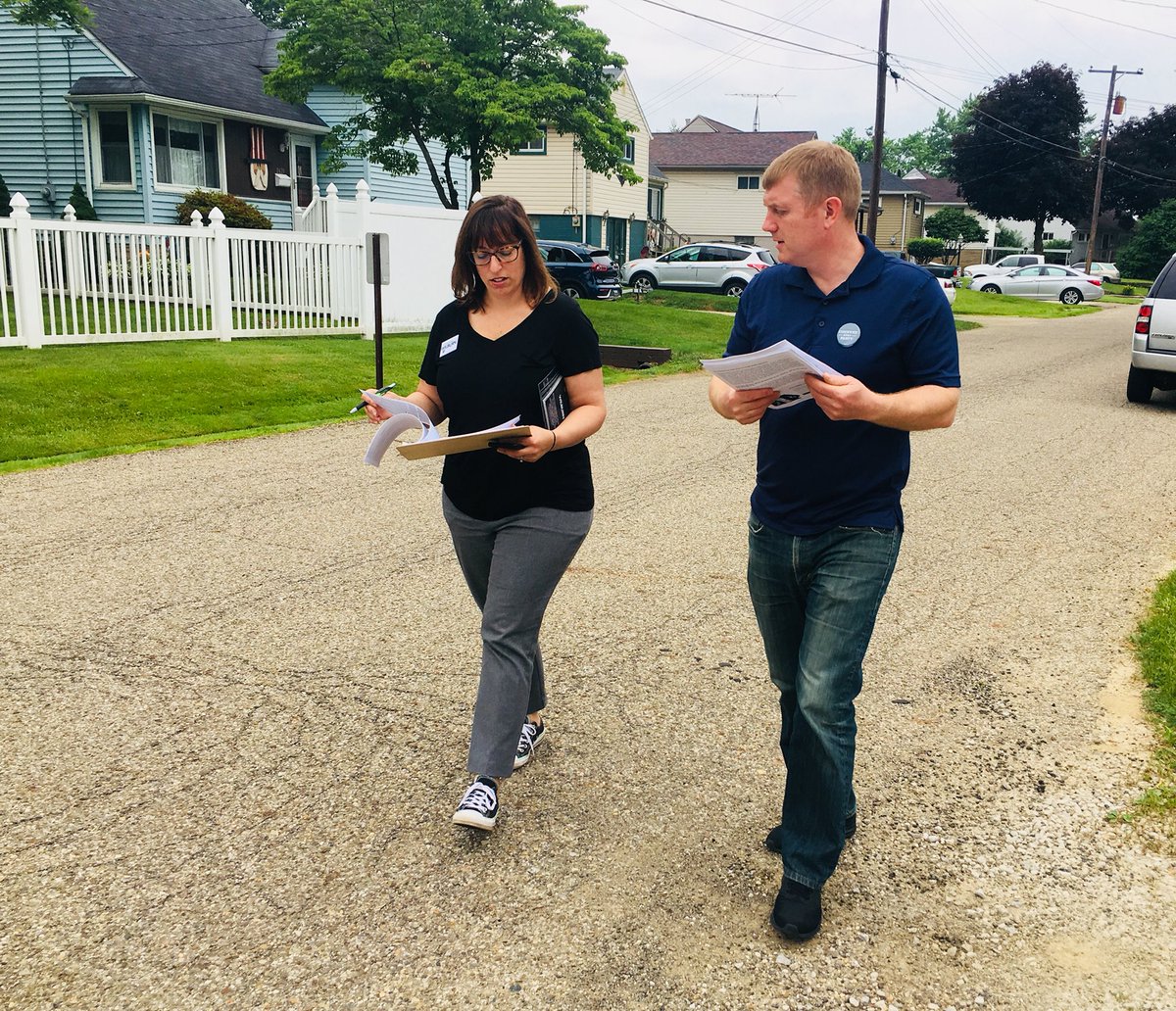 Team_Harbaugh's tweet photo. Rain or shine, we are out knocking on doors and talking to our neighbors about the issues that matter most to them. Look for us on your front porch. #CountryOverParty
#RunWithHonor https://t.co/vDzyhts4BM
