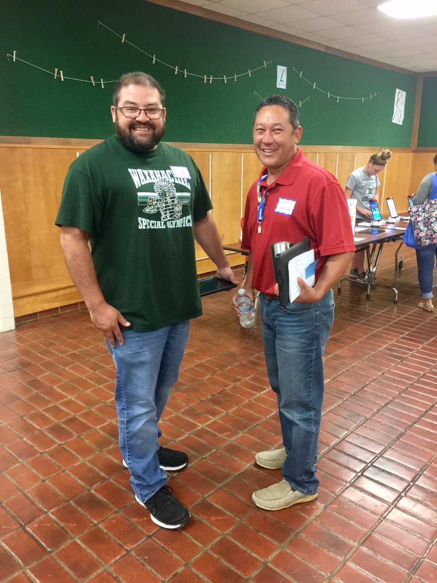 EdcampHachie's tweet photo. Making our way to the last session! #edcamphachie18 https://t.co/hKifMioe9r