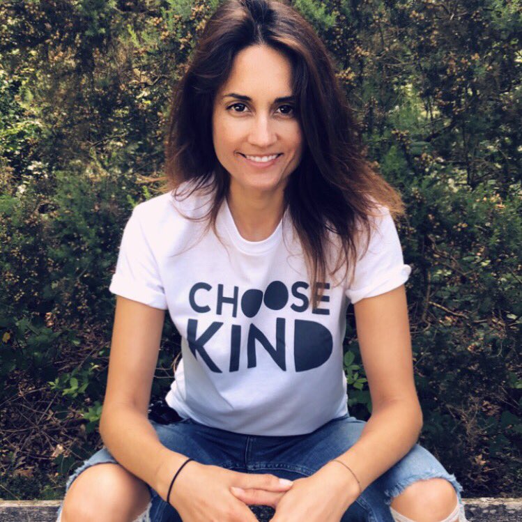 FallonPainter's tweet image. When given the choice between being right or being kind, choose kind - Dr Wayne W. Dyer #choosekind #omazed #wonder @omaze @WayneDyerQuotes