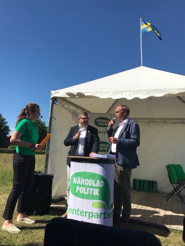 StJohanson's tweet photo. Panelsamtal om spelomregleringen vs hästnäringens finansiering. #perlodenius https://t.co/5ITweUT02g