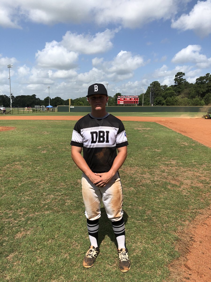 FiveTool's tweet photo. @VToolTexas F: @DBIBlacksox2019 17U 6, @dprospects15 17U 3
PoG: @The2clutch 4.1IP, 0H, 0R, 4K
Notable: @ChristianHerry3 1-3, HR, RBI https://t.co/T3ZNsCQE8q