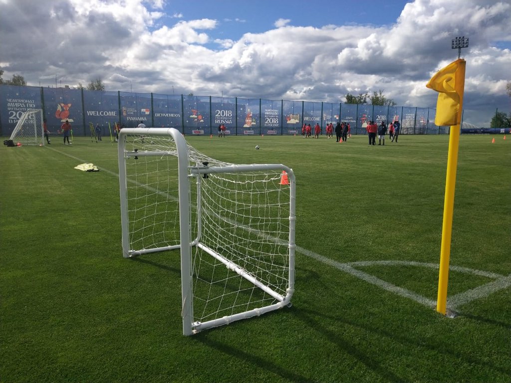 FIFAWorldCupPAN's tweet photo. Panamá🇵🇦 tuvo su 2do día de entrenamientos en Saransk:

⏺Interescuadras en grupos más pequeños.
⏺Trabajos de recepción y remate.
⏺Aníbal Godoy, Fidel Escobar y Armando Cooper, por prevención trabajaron diferenciados, a causa de leves molestias musculares. https://t.co/U79UZ4XvFm