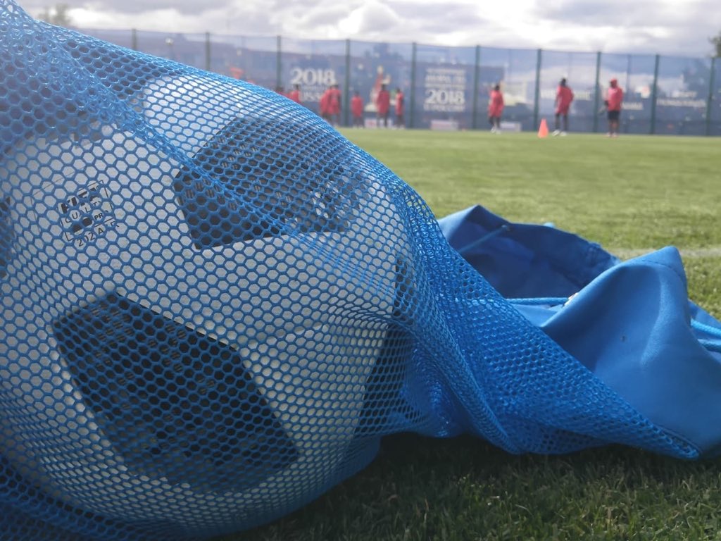 FIFAWorldCupPAN's tweet photo. Panamá🇵🇦 tuvo su 2do día de entrenamientos en Saransk:

⏺Interescuadras en grupos más pequeños.
⏺Trabajos de recepción y remate.
⏺Aníbal Godoy, Fidel Escobar y Armando Cooper, por prevención trabajaron diferenciados, a causa de leves molestias musculares. https://t.co/U79UZ4XvFm