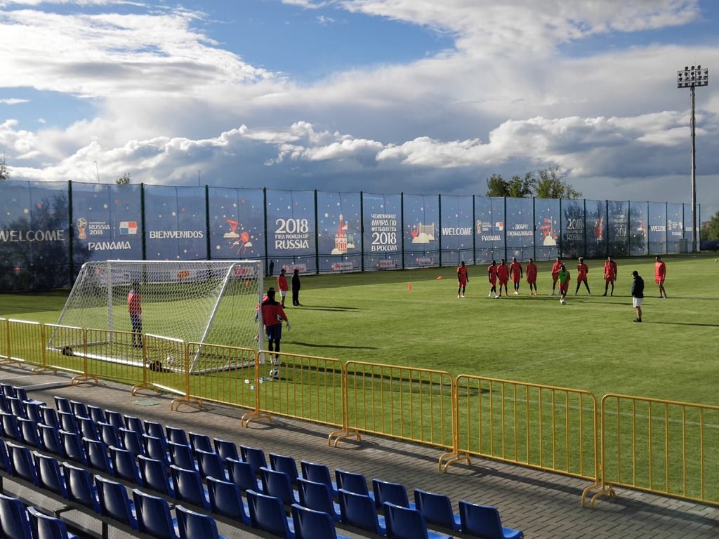 FIFAWorldCupPAN's tweet photo. Panamá🇵🇦 tuvo su 2do día de entrenamientos en Saransk:

⏺Interescuadras en grupos más pequeños.
⏺Trabajos de recepción y remate.
⏺Aníbal Godoy, Fidel Escobar y Armando Cooper, por prevención trabajaron diferenciados, a causa de leves molestias musculares. https://t.co/U79UZ4XvFm