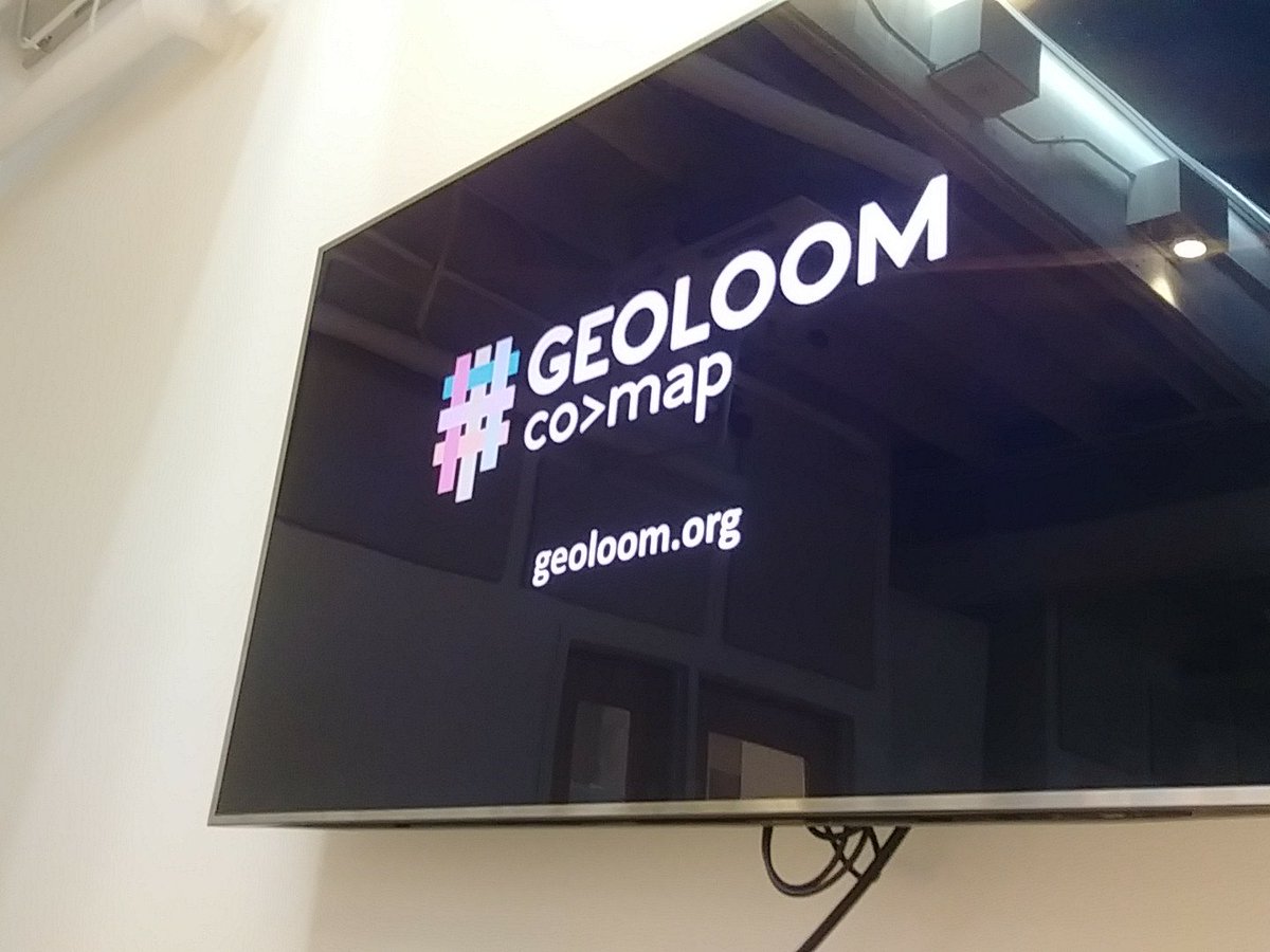 seemadiyer's tweet image. Demo of @GeoloomCoMap with Krista Green @promoandarts. #geoloom #ACDReverb