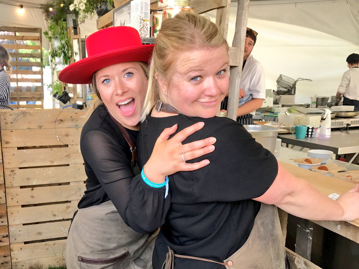 TVsAndyClarke's tweet photo. Working like a dog! 😂 The one and only @CarolineCharles! Nice lemons by the way. And well bloody done @Petercasamia @60Hannah790 & team for knocking out #topclassfood #pubinthepark #Bath - More Sherry anyone? 😜 https://t.co/l1zMezxYjw