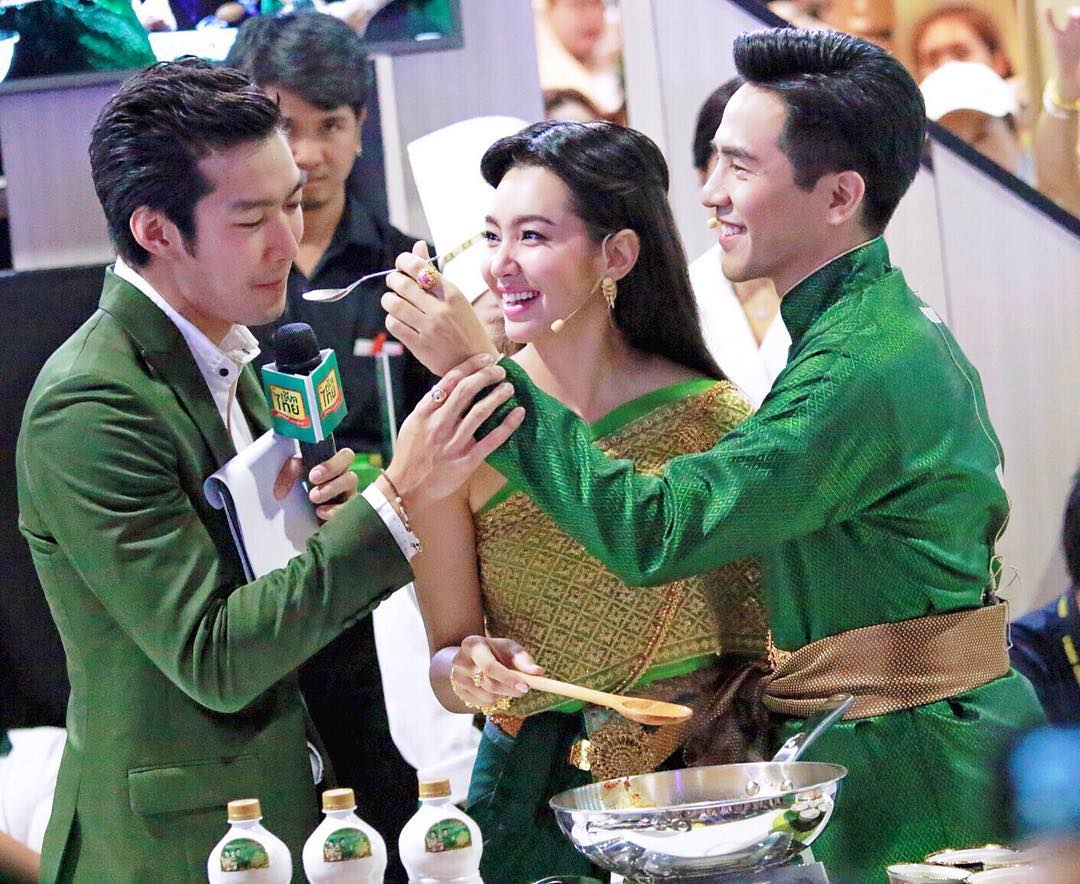 รสชาติมันอร่อยมากกกกเลยใช่มั้ยเดี่ยว5555 (เคลิ้มซะ นึกว่าเบลป้อนมั้งนิ) #popebellarealthai <a href="/SuriyontLuv/">🏁เดี่ยว🏁FC</a> <a href="/RaneebellaLuv/">✨ LuvBella ~ FC ° ✨</a>