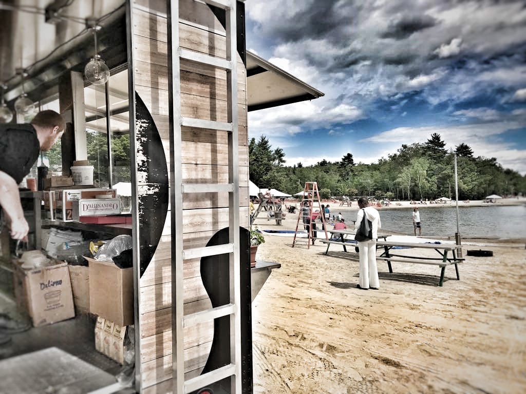 TruffleTruckUSA's tweet photo. Look at this view! Setting up at Point Sebago Reggae Festival.
@ReggaeSebago
๐
๐ง๐โก๏ธ => https://t.co/42mgTMtoOs #pointsebago #maine #reggae #beautiful https://t.co/U0ZglPfPeF