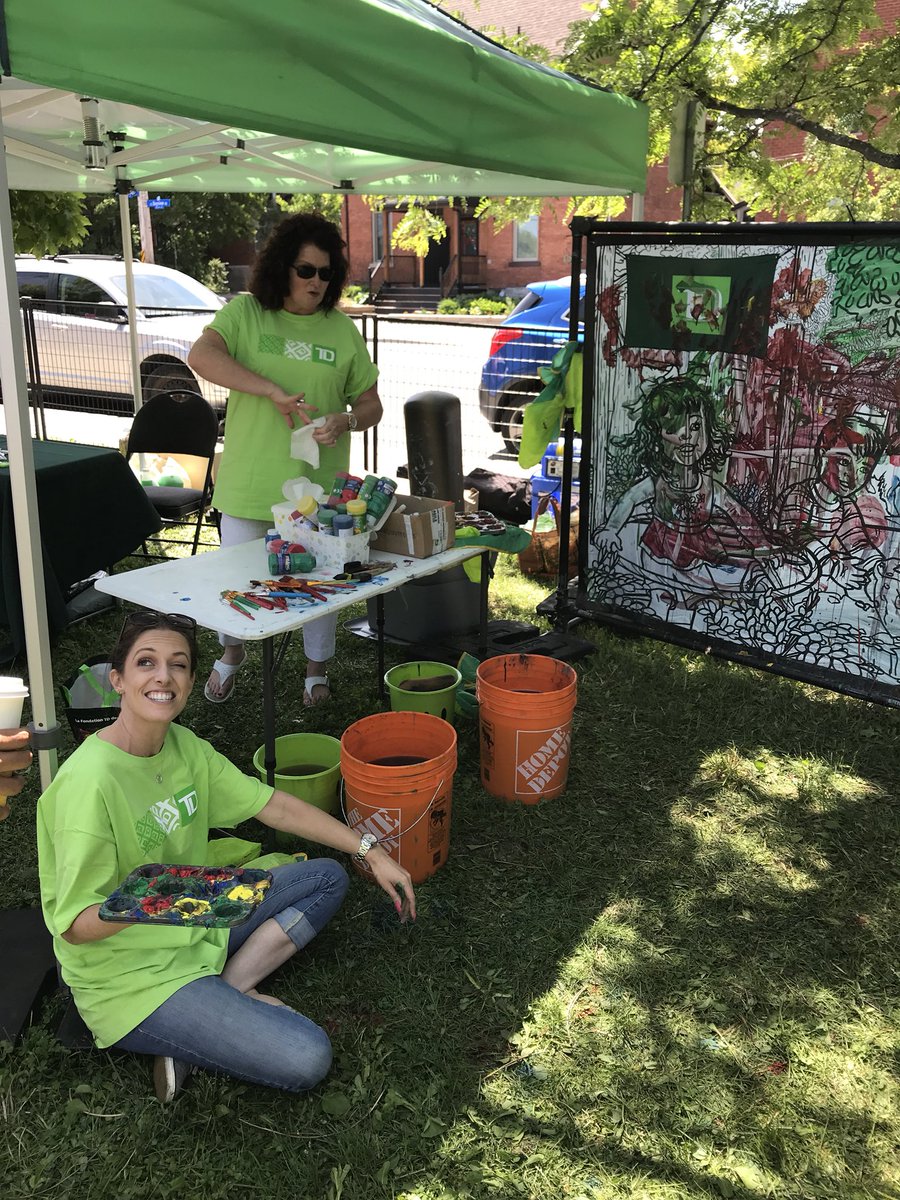 staylorbaptiste's tweet photo. We have the branches of Westboro and Wellington &amp; Holland hanging out @WESTFESTInfo painting and playing giant Jenga. Come by and say hi @TD_Canada @kristin_dafoe @kent_nate1 @JennAuld https://t.co/H1dbZHkEgW