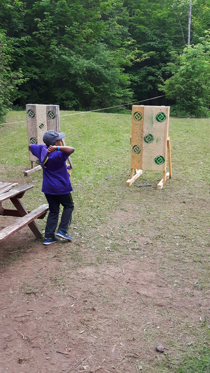 7th_ajax's tweet photo. Hatchet throwing 2 #cecuboree #cubsdostuff https://t.co/tHcPsuaIba